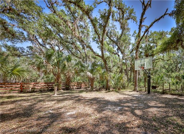 1050 Cracker Hammock, Sebring, FL 33875