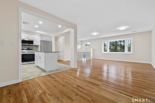 31 Branch Hill Road, Preston, CT 06365