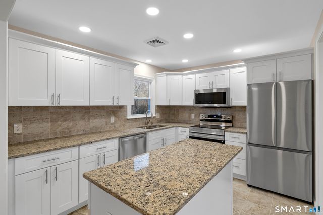 31 Branch Hill Road, Preston, CT 06365