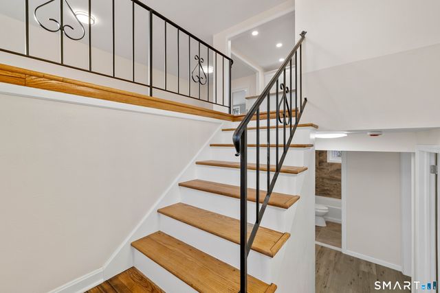 31 Branch Hill Road, Preston, CT 06365