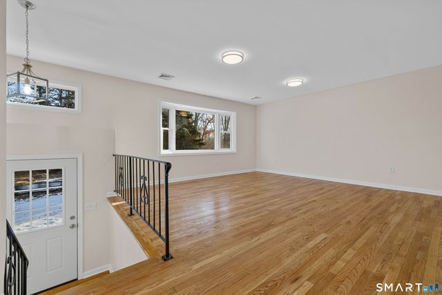 31 Branch Hill Road, Preston, CT 06365