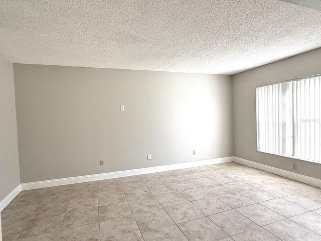 606 SANDY CREEK DRIVE, Brandon, FL 33511