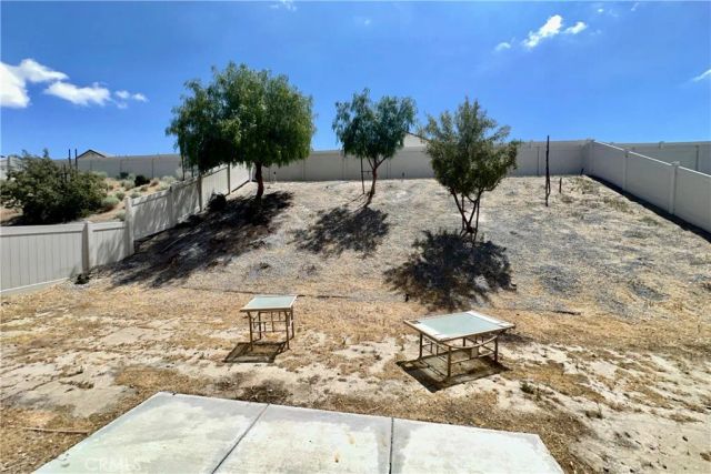 16807 Desert Lily, Victorville, CA 92394