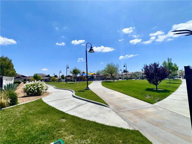 16807 Desert Lily, Victorville, CA 92394