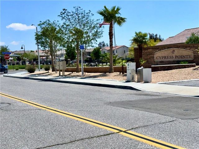 16807 Desert Lily, Victorville, CA 92394