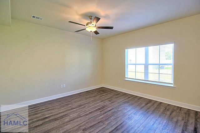 711 Mill Creek Circle, Hinesville, GA 31313