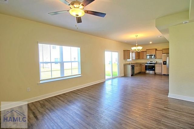711 Mill Creek Circle, Hinesville, GA 31313