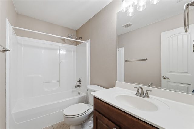 3300 SW Elm Manor Avenue, Bentonville, AR 72712
