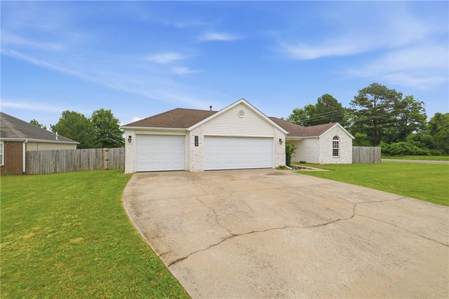 3300 SW Elm Manor Avenue, Bentonville, AR 72712