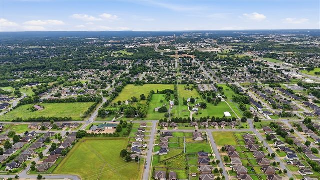 3300 SW Elm Manor Avenue, Bentonville, AR 72712