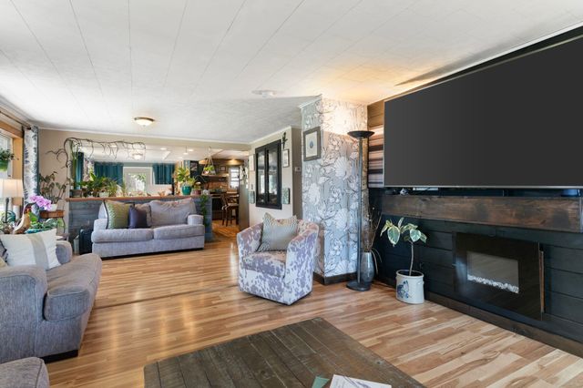 1877 Fort Bridgman Road, Vernon, VT 05354