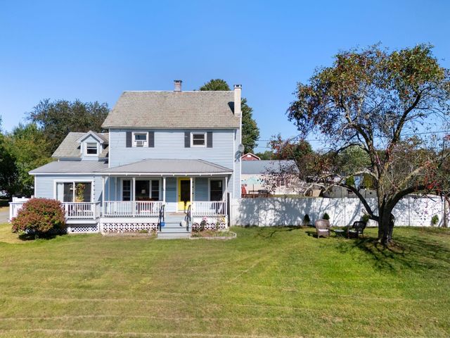 1877 Fort Bridgman Road, Vernon, VT 05354