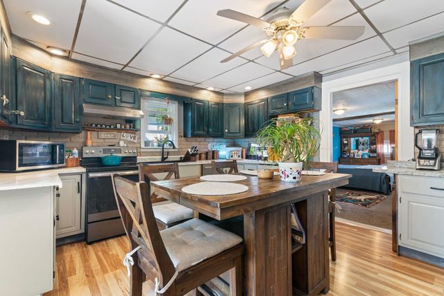 1877 Fort Bridgman Road, Vernon, VT 05354