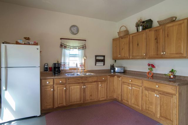 1877 Fort Bridgman Road, Vernon, VT 05354