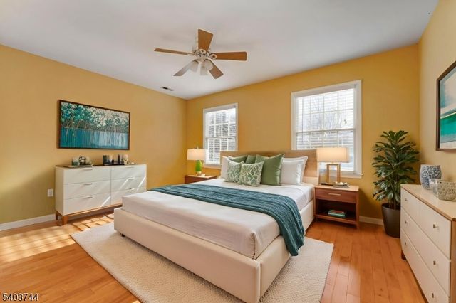 5 Southgate Dr, Clinton Twp., NJ 08801