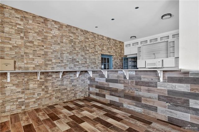 1424 N Sky Soldier Road, Weslaco, TX 78596