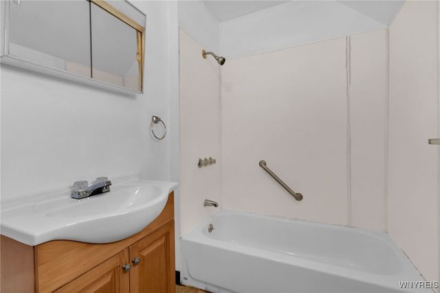 75 Mills Street, Buffalo, NY 14212