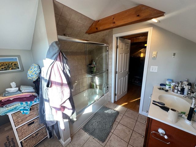 12 Indiana Ave 2, Somerville, MA 02145