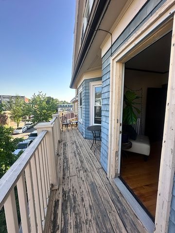 12 Indiana Ave 2, Somerville, MA 02145