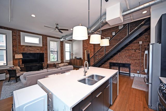 1222 Republic Street, Cincinnati, OH 45202