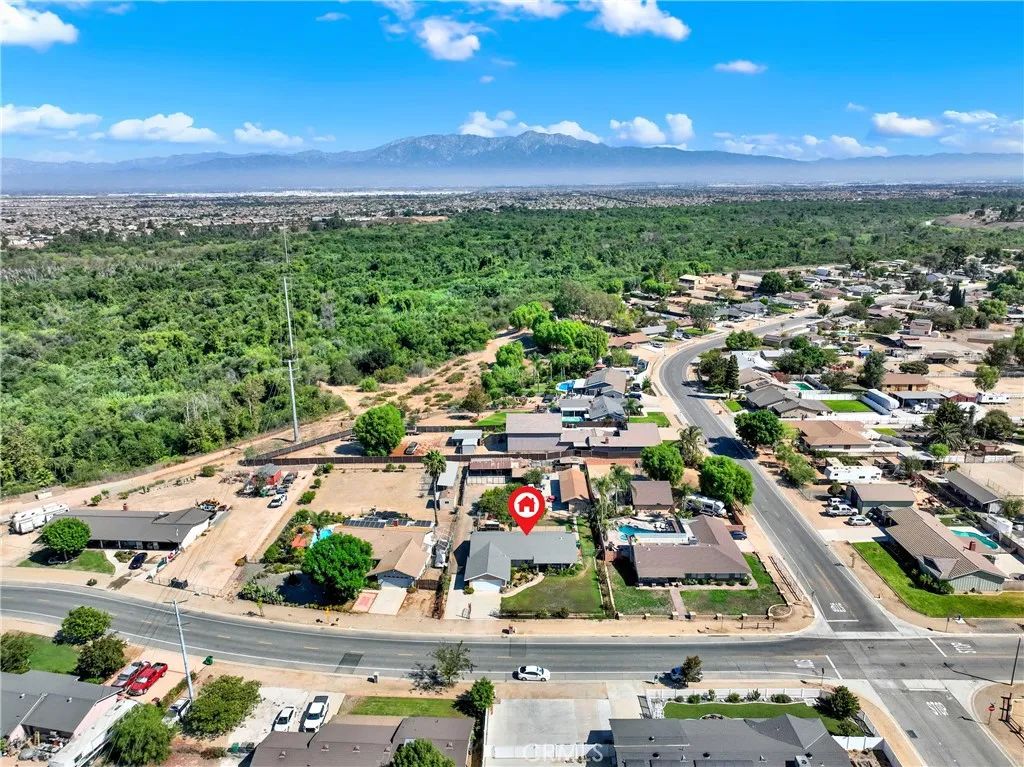 3949 BLUFF, Norco, CA 92860
