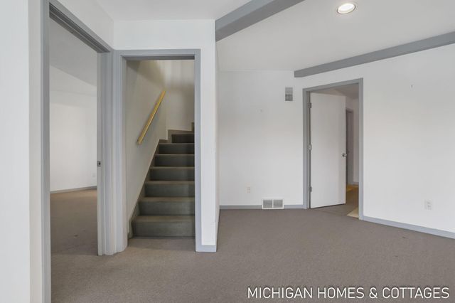 1674 Lakeview Drive, Zeeland Twp, MI 49464