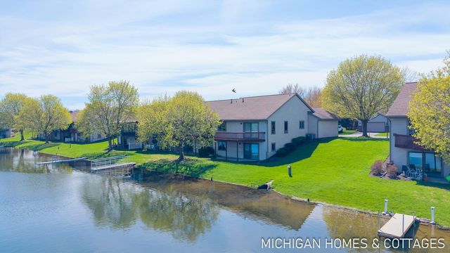 1674 Lakeview Drive, Zeeland Twp, MI 49464