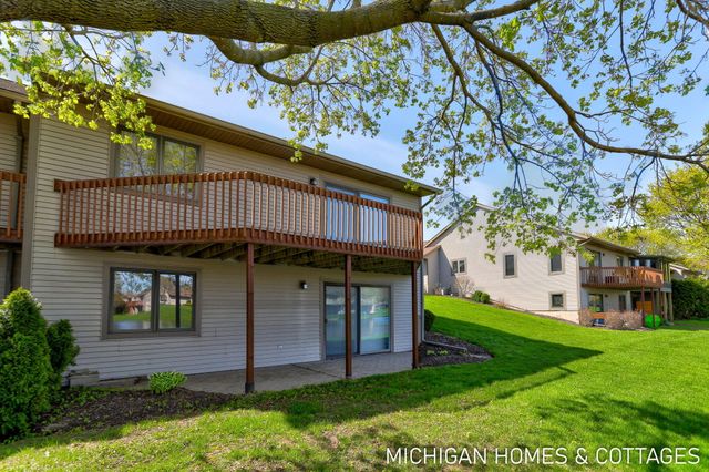 1674 Lakeview Drive, Zeeland Twp, MI 49464