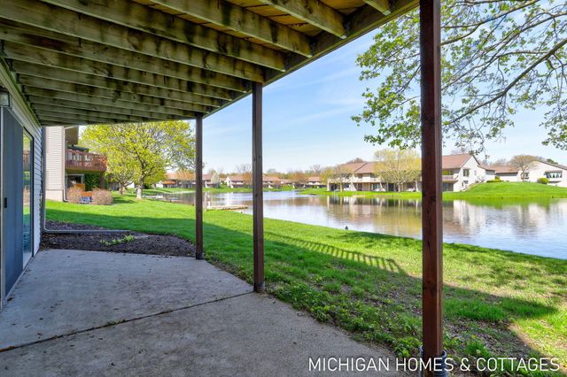 1674 Lakeview Drive, Zeeland Twp, MI 49464