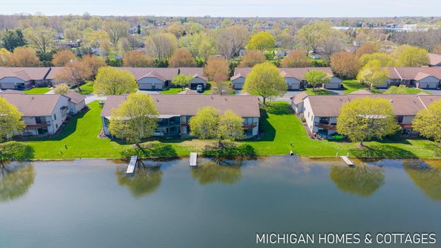 1674 Lakeview Drive, Zeeland Twp, MI 49464