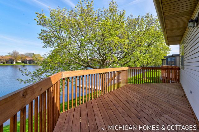 1674 Lakeview Drive, Zeeland Twp, MI 49464