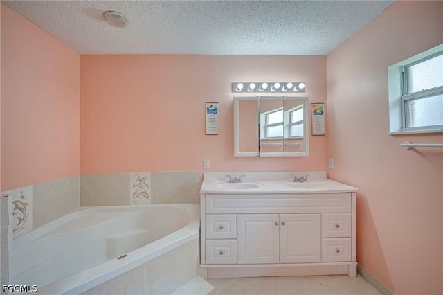 13249 5th ST, Fort Myers, FL 33905