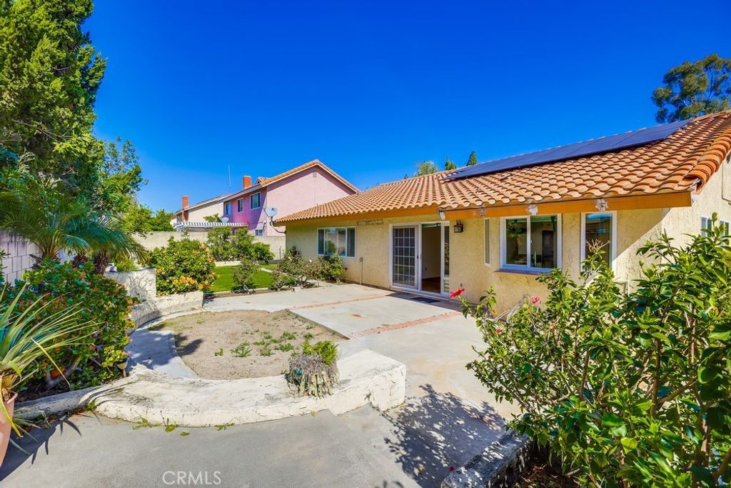 property-img