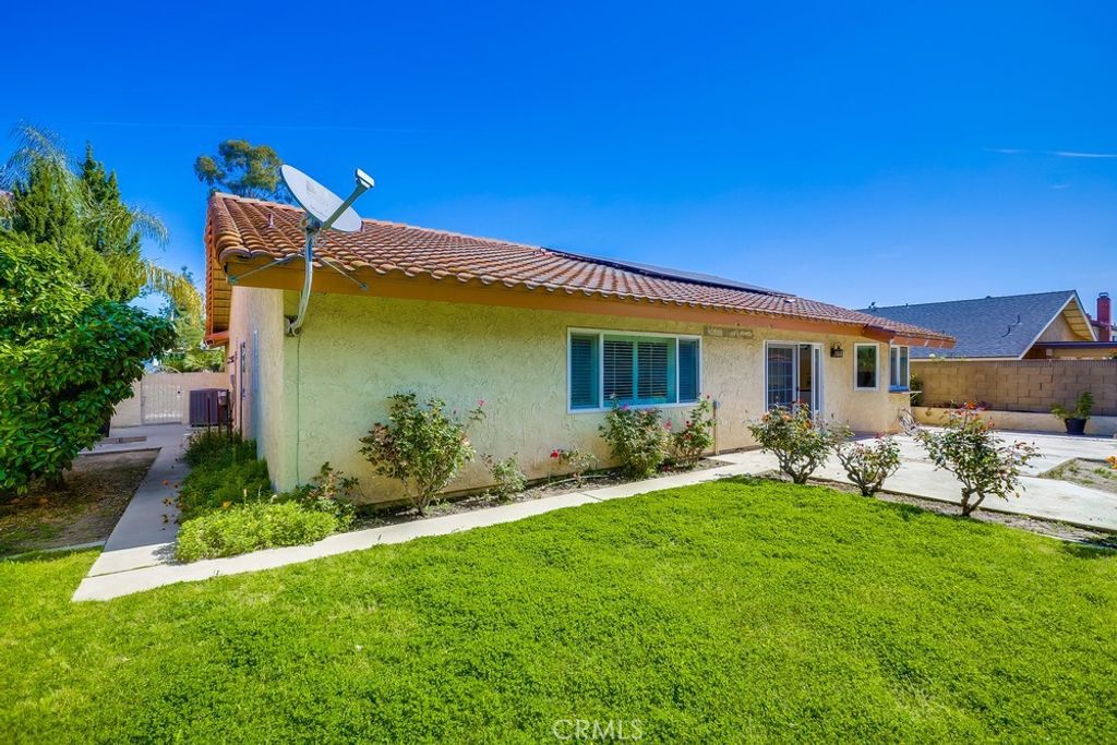 property-img