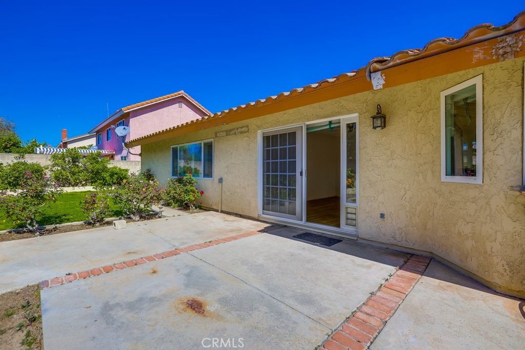 property-img