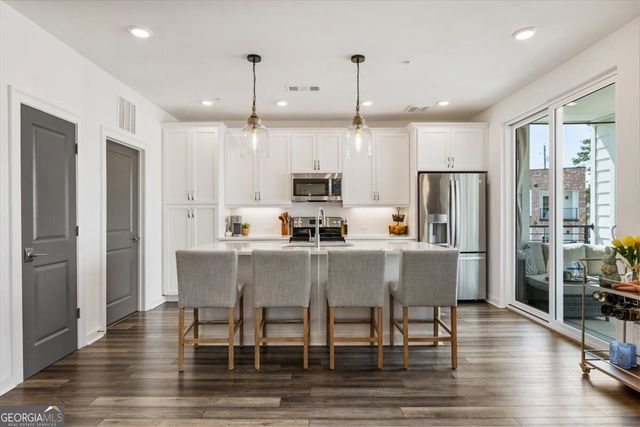 454 Burton Drive, Alpharetta, GA 30009