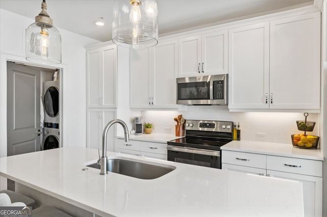 454 Burton Drive, Alpharetta, GA 30009