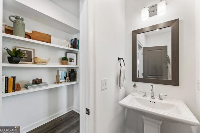 454 Burton Drive, Alpharetta, GA 30009