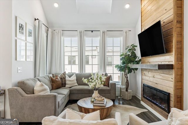 454 Burton Drive, Alpharetta, GA 30009