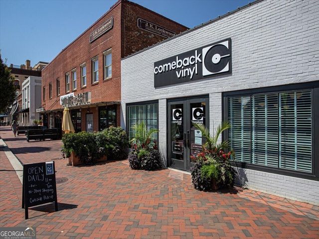 454 Burton Drive, Alpharetta, GA 30009