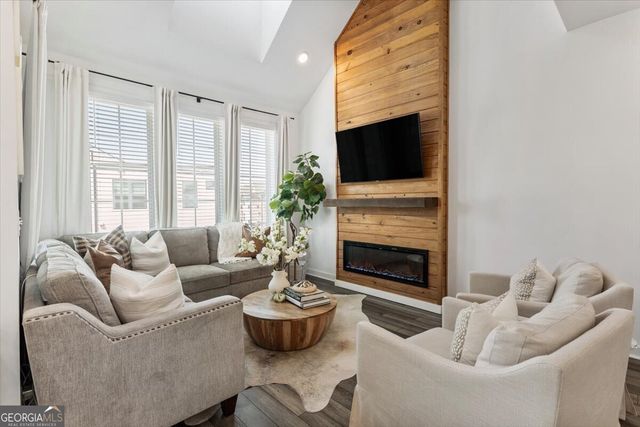 454 Burton Drive, Alpharetta, GA 30009