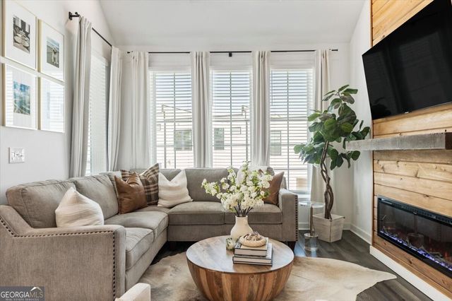 454 Burton Drive, Alpharetta, GA 30009