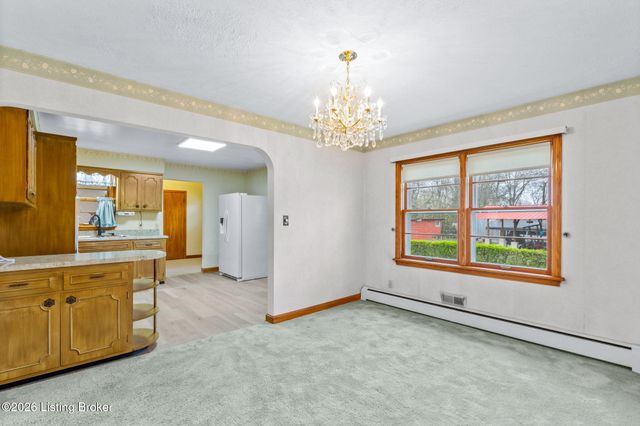 6904 Charmon Ave, Louisville, KY 40219