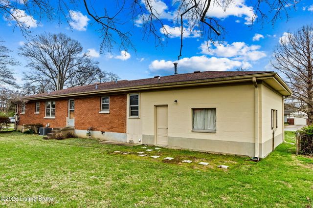 6904 Charmon Ave, Louisville, KY 40219