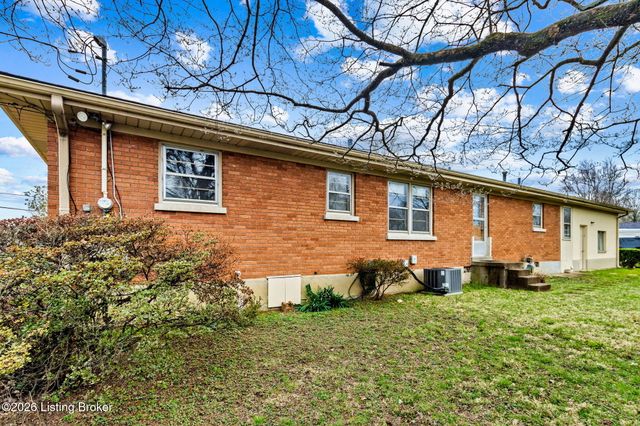 6904 Charmon Ave, Louisville, KY 40219