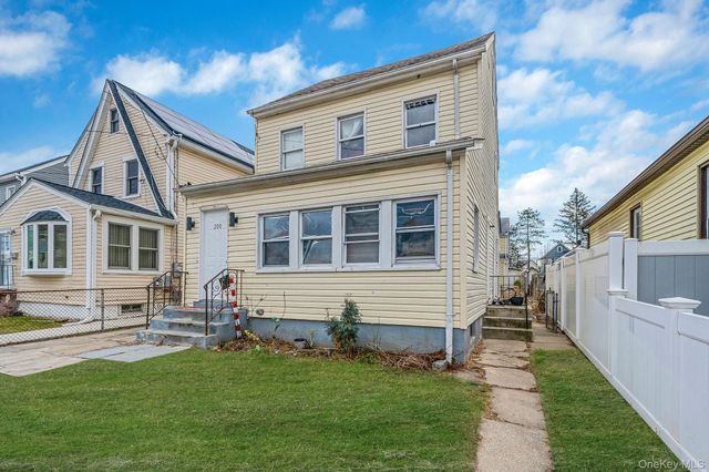 200 Princeton Street, Hempstead, NY 11550