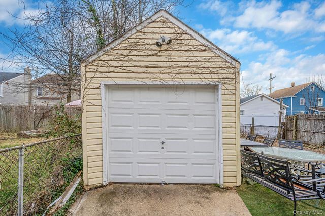 200 Princeton Street, Hempstead, NY 11550