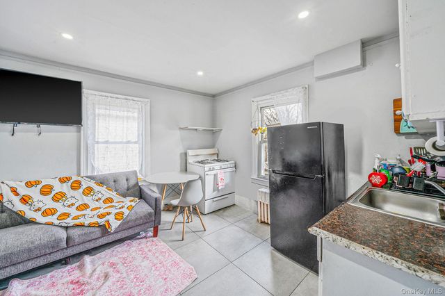 200 Princeton Street, Hempstead, NY 11550