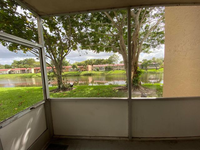138 Lake Frances Drive, West Palm Beach, FL 33411