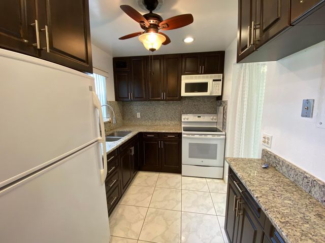 138 Lake Frances Drive, West Palm Beach, FL 33411